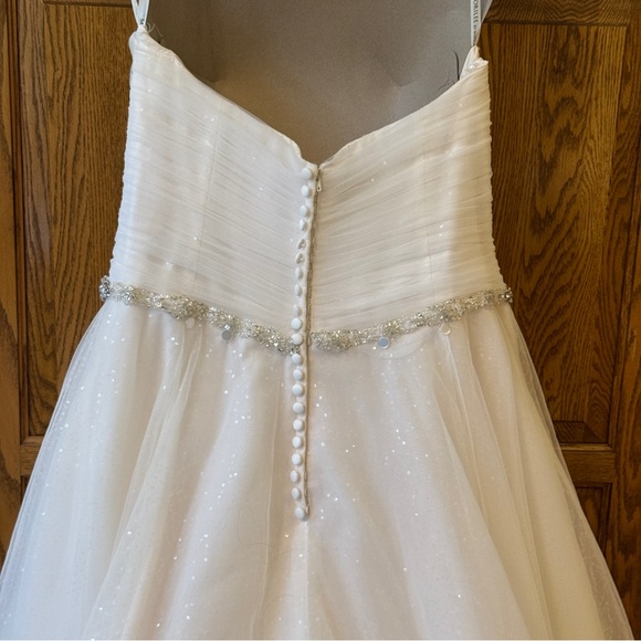 Mori Lee Madeline Gardner Wedding dress Style 5172 - Picture 8 of 16